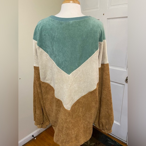 entro brand pull over corduroy top - Picture 5 of 5